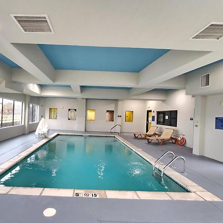Days Inn & Suites By Wyndham Russellville Extérieur photo